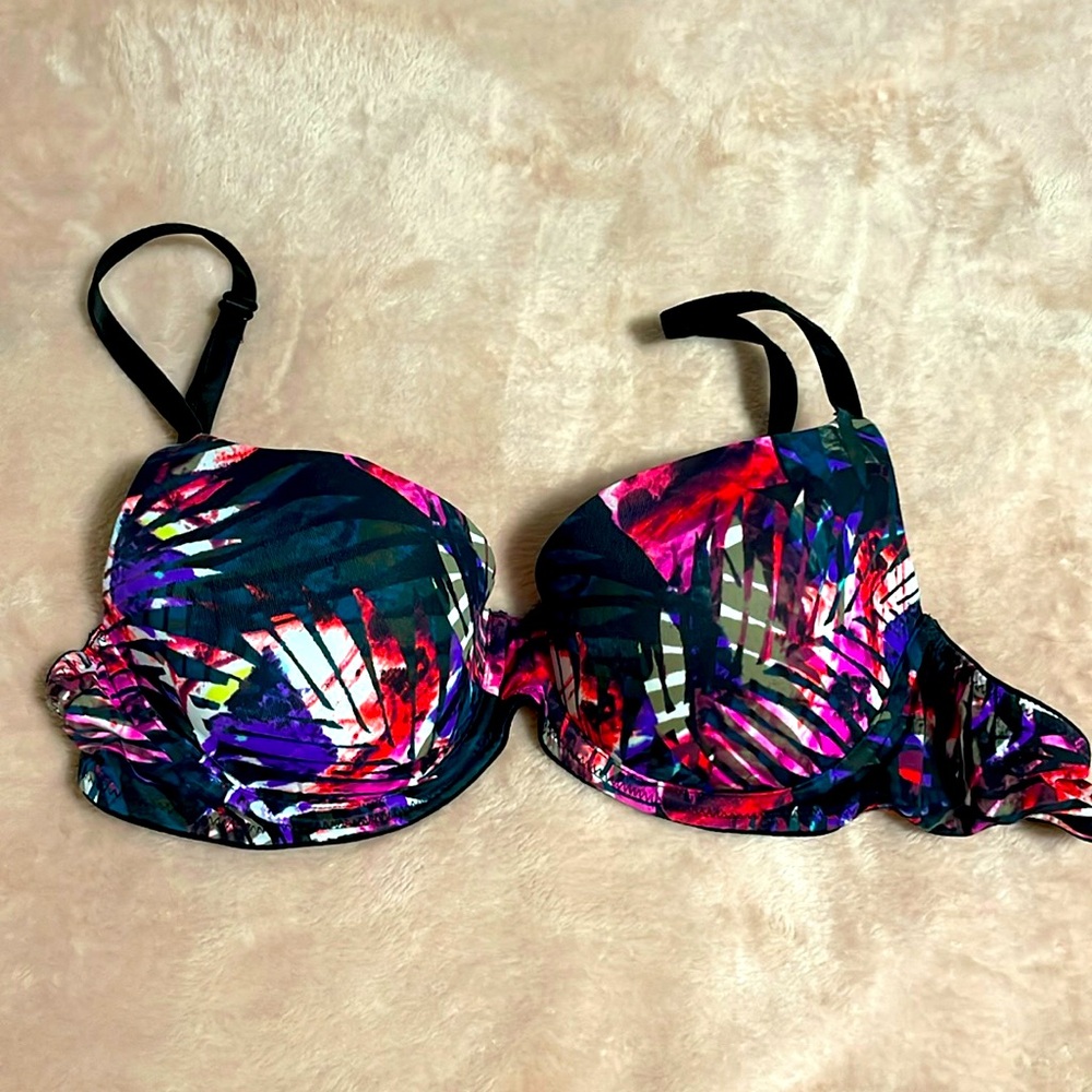 Victoria’s Secret Wear Everywhere t-shirt Bra